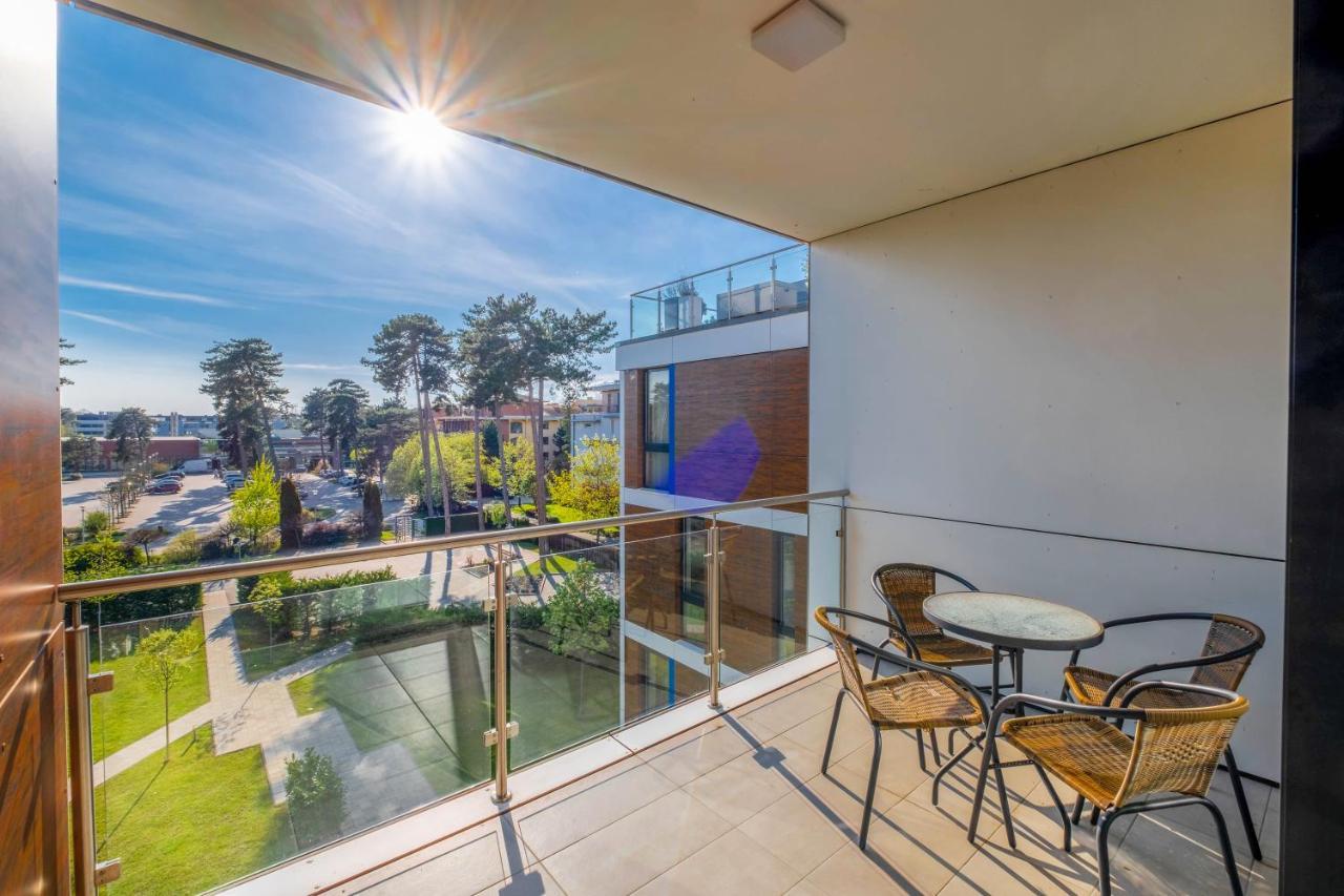 Mf Port Azur Wellness Apartments Siófok Exteriör bild