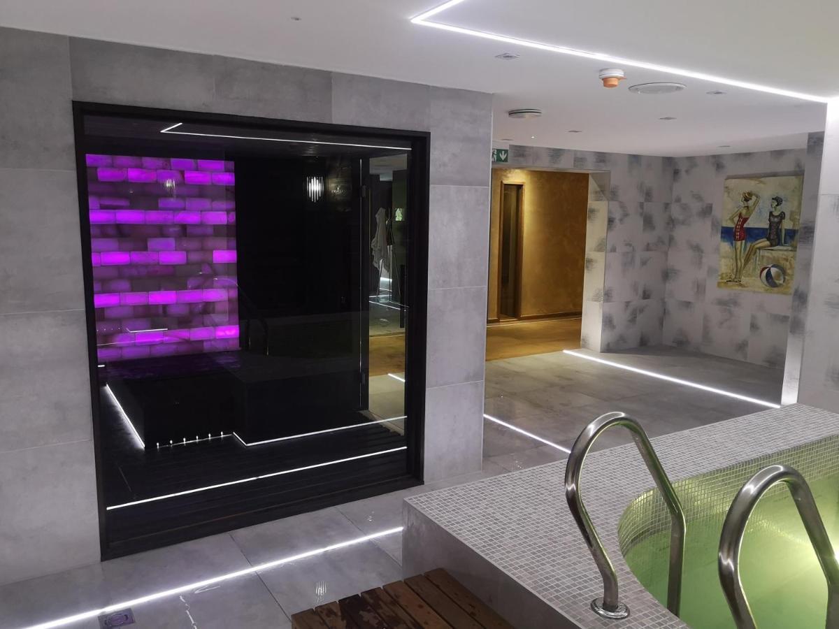 Mf Port Azur Wellness Apartments Siófok Exteriör bild
