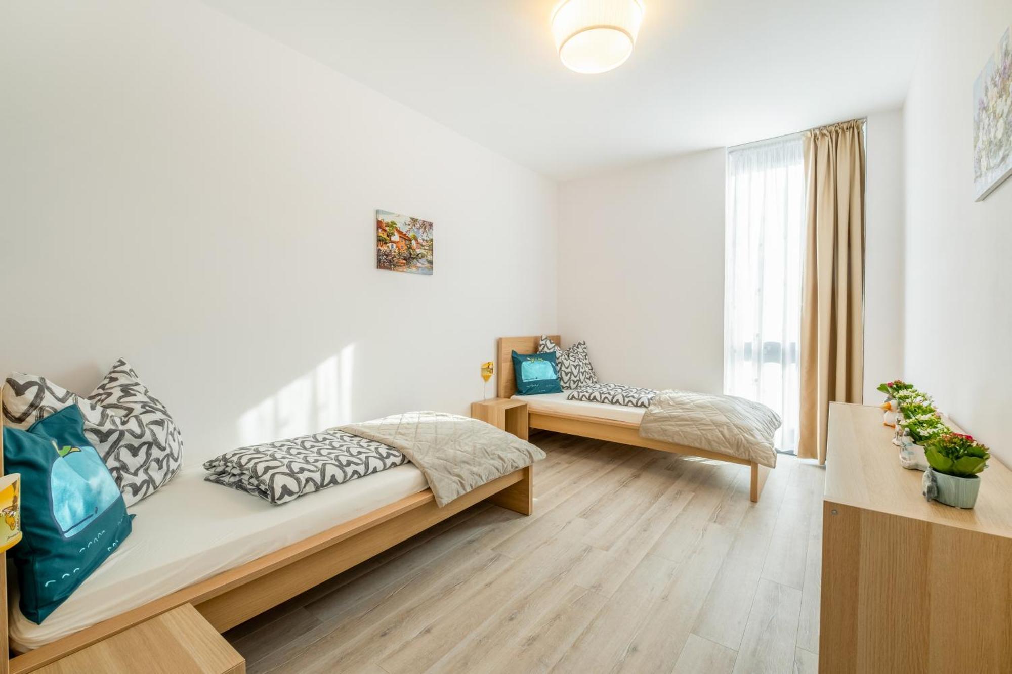 Mf Port Azur Wellness Apartments Siófok Exteriör bild