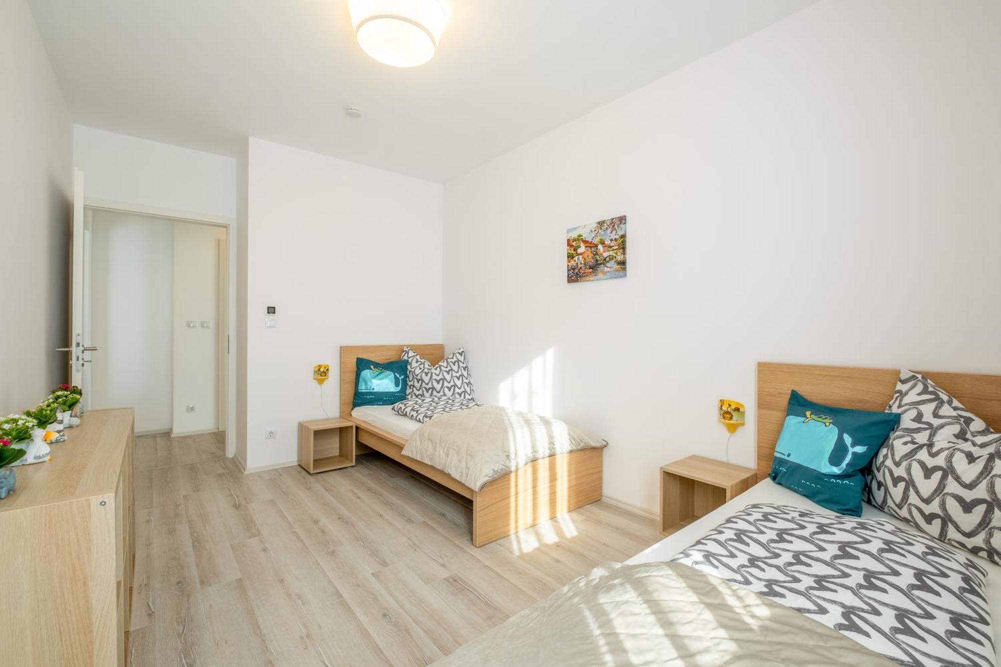 Mf Port Azur Wellness Apartments Siófok Exteriör bild