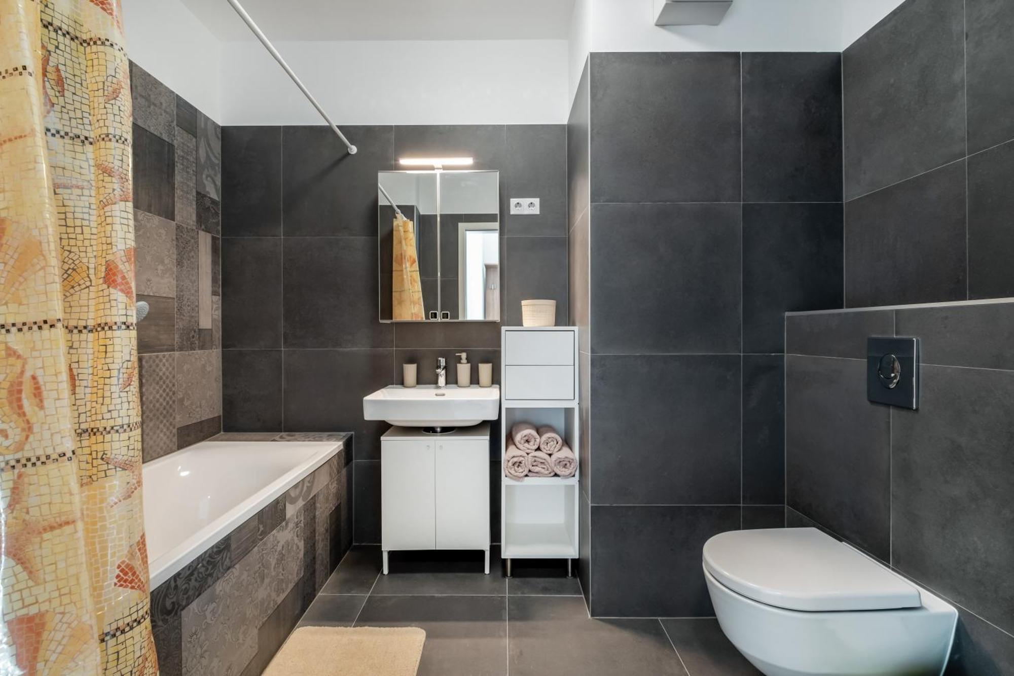 Mf Port Azur Wellness Apartments Siófok Exteriör bild